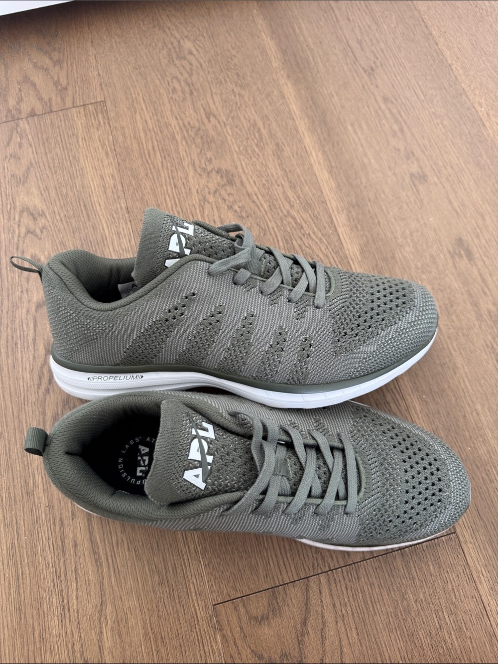 APL TechLoom Knit Runner - Olive